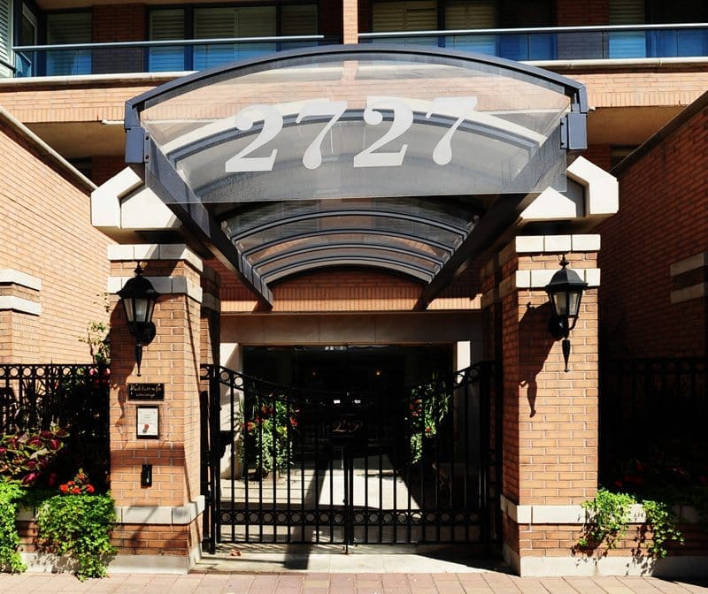 2727 Yonge Street Residence of Lawrence Park Elli Davis