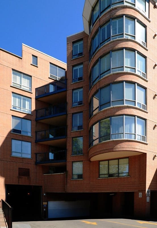 2727 Yonge Street Residence of Lawrence Park Elli Davis