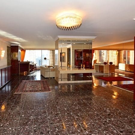 110 Bloor St. West 1805 Foyer and Living Room