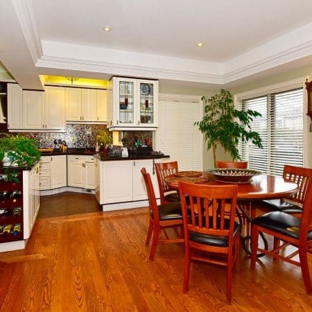 543 Cranbrooke Avenue Kitchen Combined with Breakfast Area