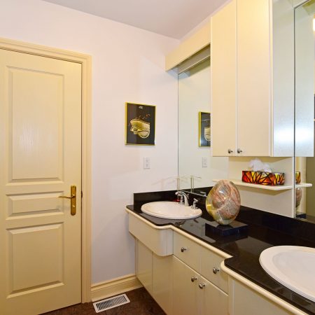 543 Cranbrooke Avenue Semi Ensuite