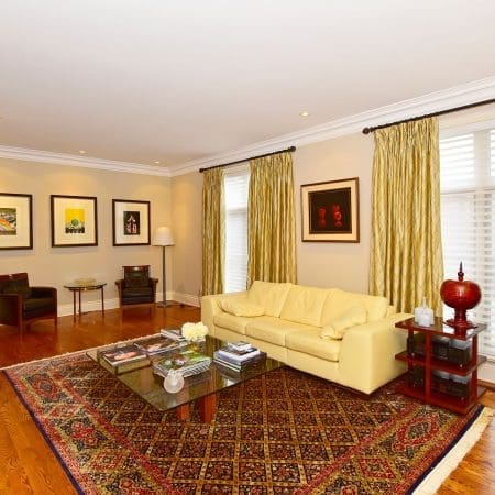 543 Cranbrooke Avenue Living Room