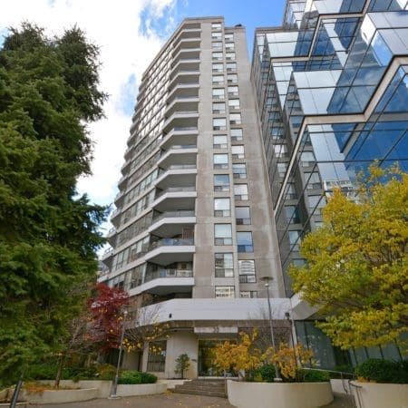30 Holly St 1605 Exterior