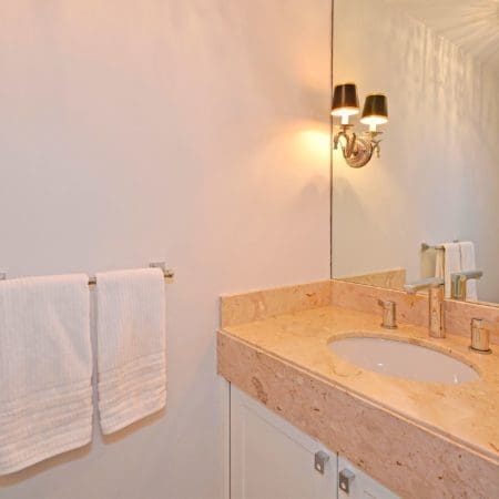 30 Oriole Road - Washroom