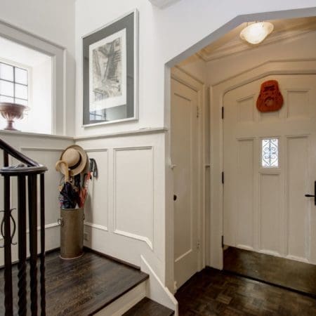 125 Highbourne Road - Front Entrance