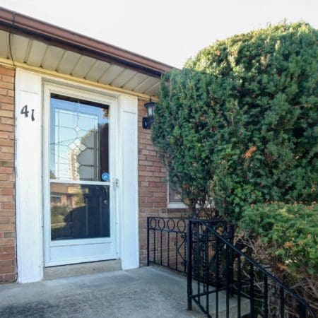 41 Beckett Avenue - Front Entrance