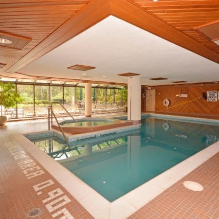 3900 Yonge Street - Swimming Pool Amenity