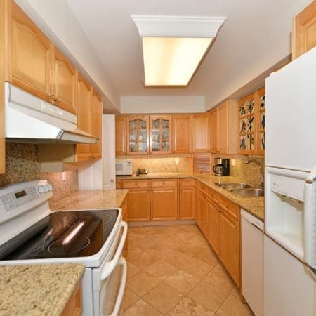 5 Rosehill Avenue #818 Kitchen