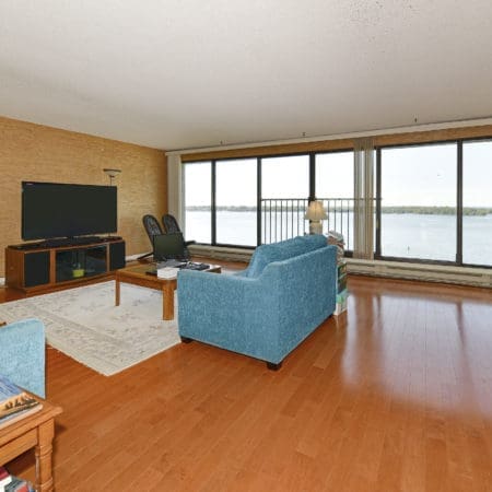 65 Harbour Square #1310 | Harbourfront | Living